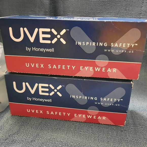 2 pcs Safety Glasses - Picture 3 of 3